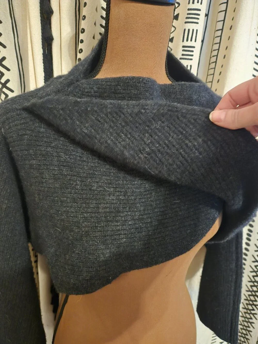 NAP Loungewear cropped cardigan shrug - Picture 5 of 8